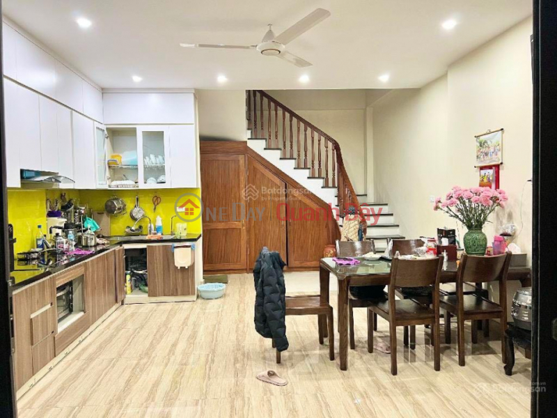 Property Search Vietnam | OneDay | Residential | Sales Listings House for sale on Nguyen Khang street, Cau Giay town, 41m2 x 5T. 2 facades. 3m sidewalk. Office, spa, business are top notch