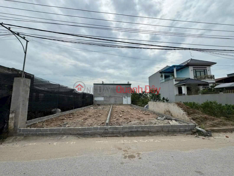 Owner sells 60m frontage, 4m road, 8m wide land Sales Listings