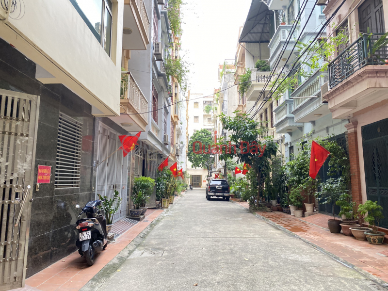 Property Search Vietnam | OneDay | Nhà ở, Niêm yết bán | Bán gấp nhà phân lô Hoàng Quốc Việt, 98m, 3 Tầng, ô tô vào nhà, 13.5 Tỷ.