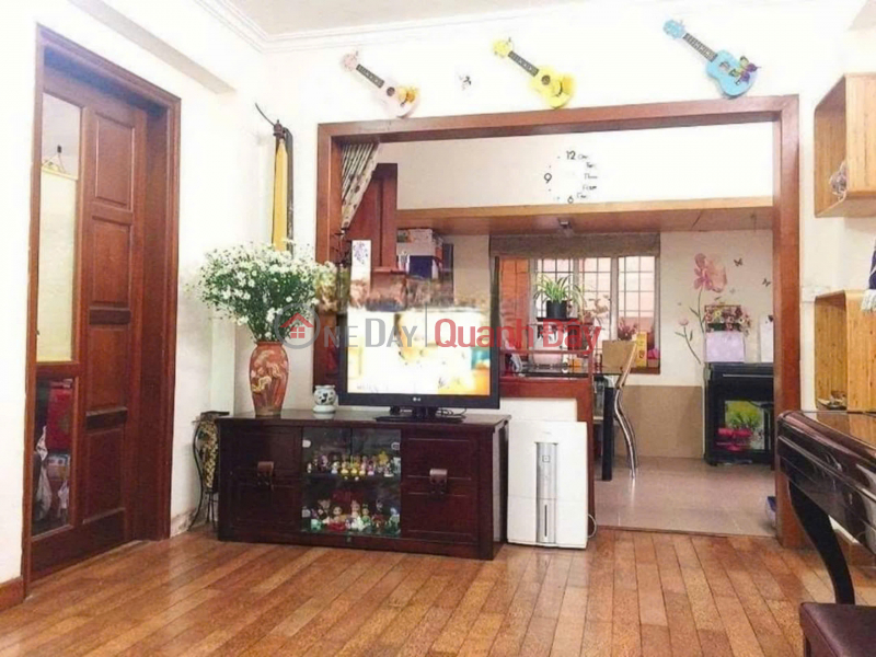 Family apartment for rent, online business, lane 133 Thai Thinh, Dong Da, 70m2, 2 bedrooms, 7 million Rental Listings