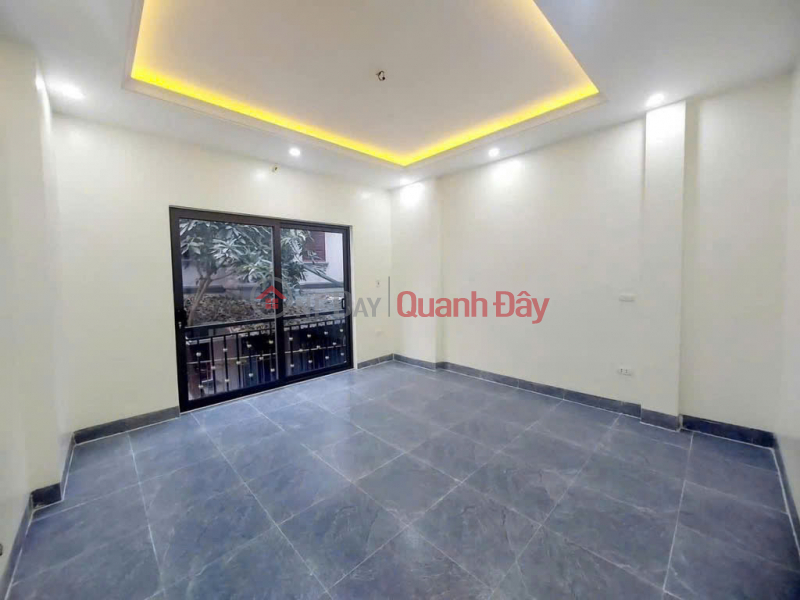 đ 7.4 Billion NEW PRICE 7.4 BILLION - LOT FOR CARS, PARKING AT DOOR - FULL FUNCTION - NEAR STREET