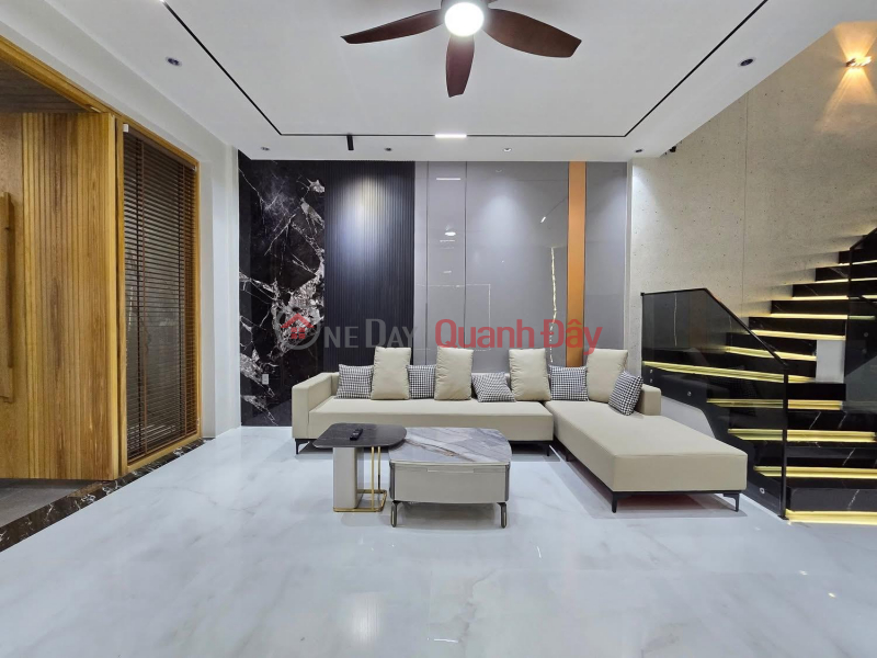 **Bán nhà mặt tiền Nguyễn Trọng Lội, phường 4 Tân Bình (4,5x26),3 lầu Niêm yết bán