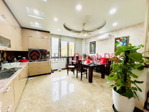 NHÀ DÂN XÂY 5 TẦNG MẶT NGÕ THÔNG Phố Bồ Đề 110m2 X 30 tỷ Long Biên. _0