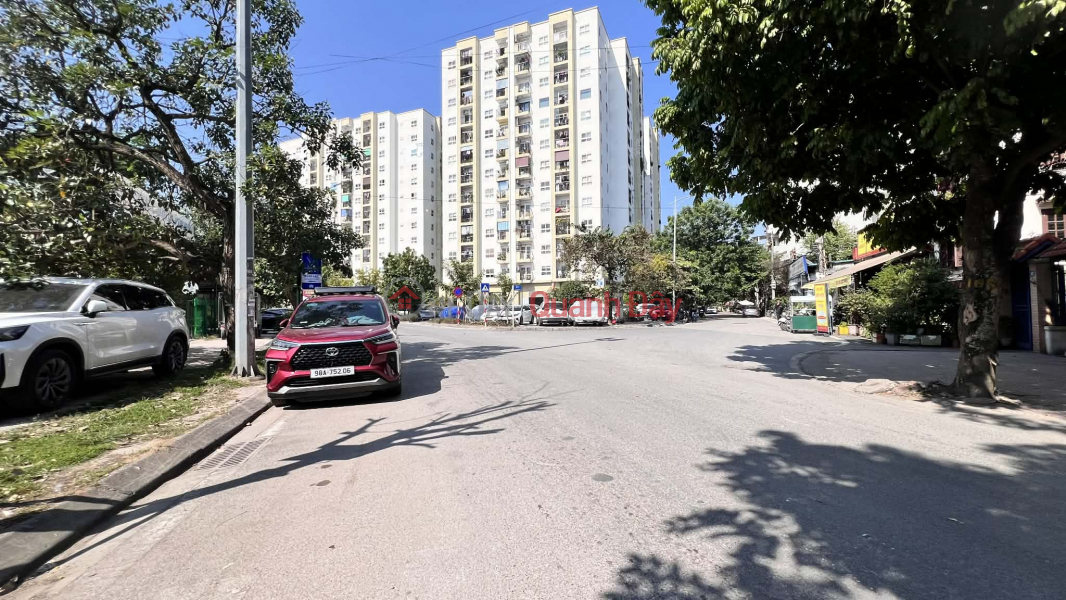 Gia Thuy house for sale, 90m2, 5.5m frontage, car access, full residential land Sales Listings