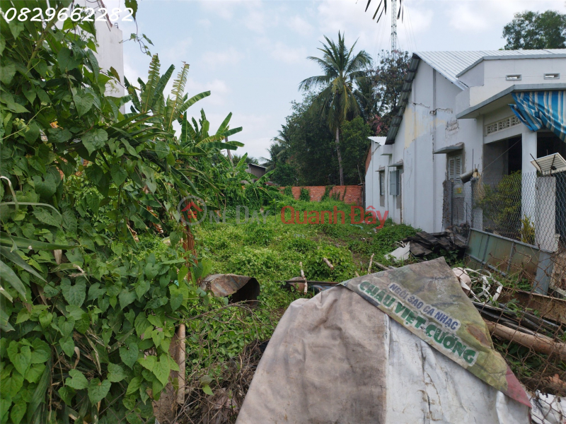 Land for sale in Sa Dec, Dong Thap, with a land ownership certificate. Located on DT848 road. Area: 183m2, West facing. Sales Listings