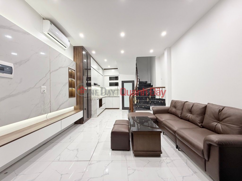 bán nhà đội cấn DT 35m giá 11,5 tỷ lô góc 2 nhà ra phố,full nội thất Niêm yết bán