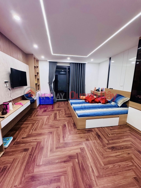 Property Search Vietnam | OneDay | Residential Sales Listings | House for sale in Hoang Cau, 60m2, 4 floors, 4m frontage, 25.8 billion VND, sidewalk access, car parking available, suitable for business.
