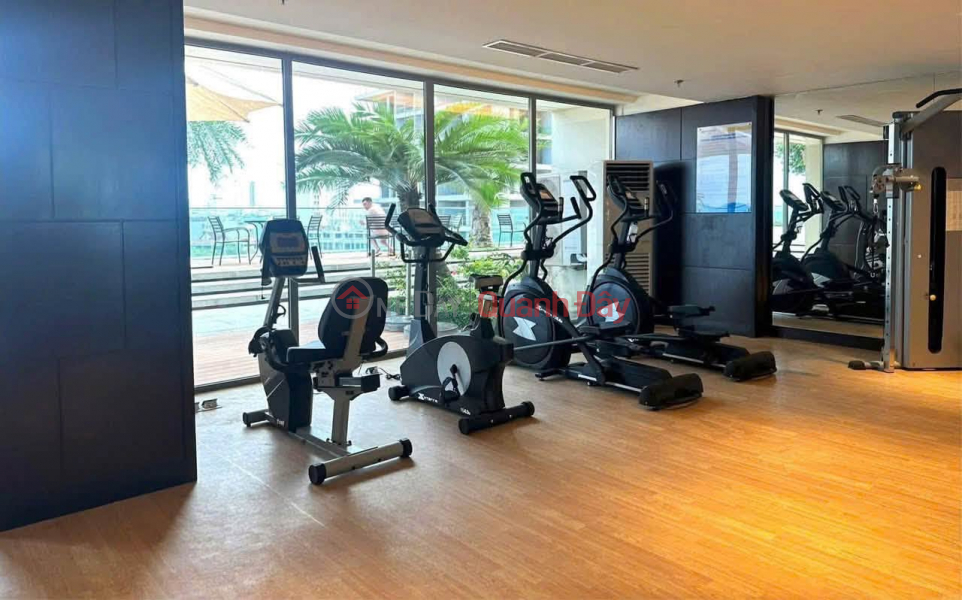 Secure a direct My Khe Beach-facing Wyndham Soleil apartment for 2.6 billion VND; take possession upon 70% payment—fully furnished. Sales Listings