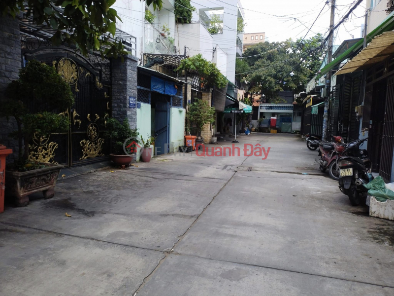 BINH TAN - HXH Thong - OLD HOUSE IS BEING CONVENIENT TO BUILD A NEW HOUSE Sales Listings