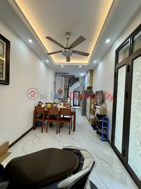 House for sale on Minh Khai street, a few steps from the car, close to Minh Khai street, area 30m2, over 7 billion _0