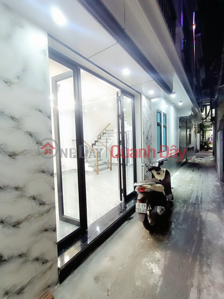 Newly built house for sale on Cho Hang street, 4 floors, 4 bedrooms PRICE 2.35 billion right at Bot Tron intersection Sales Listings