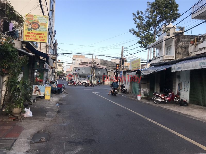 Space for rent with air-conditioned glass doors near the intersection of Le Lai, Ba Trieu, TPVT Vietnam Rental | đ 10 Million/ month
