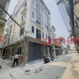 CORNER LOT - CAR ACCESS - 6 FLOORS WITH ELEVATOR - FULLY FURNISHED - GREAT FOR LIVING OR RENTING. _0