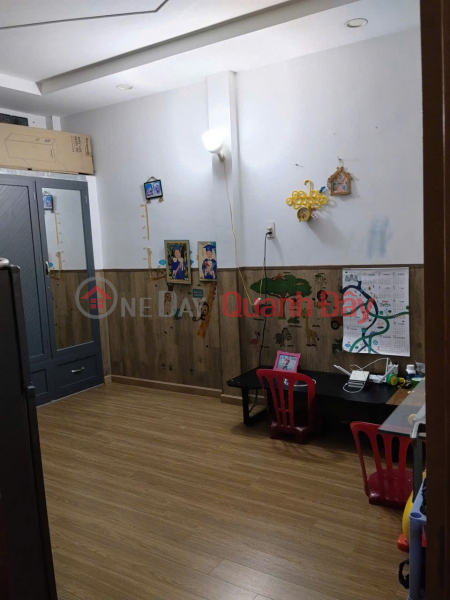  Please Select, Residential, Sales Listings đ 5 Billion