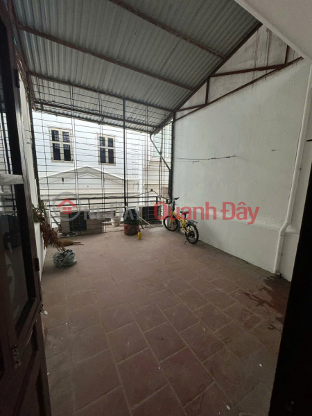 đ 14 Million/ month | Whole house for rent Nguyen Dinh Chieu Hai Ba Trung 30m2x4 floors, 2 bedrooms with private bathroom.