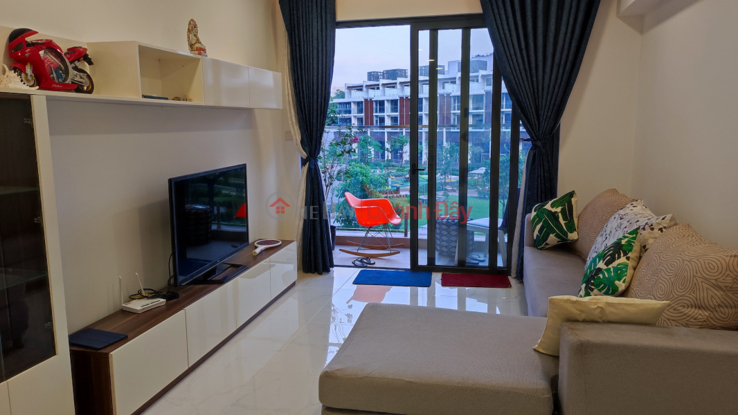 ₫ 19 Million, The owner needs to rent a fully furnished 2-bedroom apartment in Celadon City urban area.