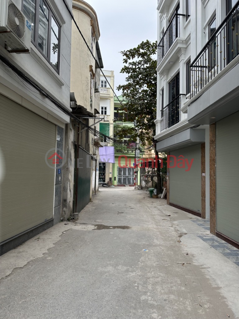 TRUCK PARKING AT THE GATE - NEW HOUSE - 3 BEDROOMS - House near Lien Mac Primary School, Lien Mac Ward Police Station _0