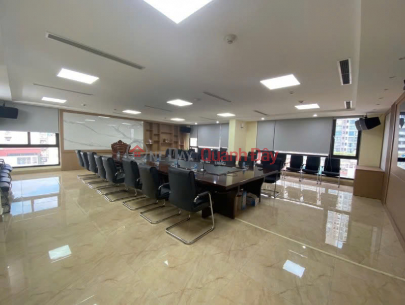 đ 46 Billion, House for sale on the sidewalk, soccer field, Hoang Quoc Viet Street, Cau Giay, 84m2, 7 floors, 6m frontage, 46.9 billion