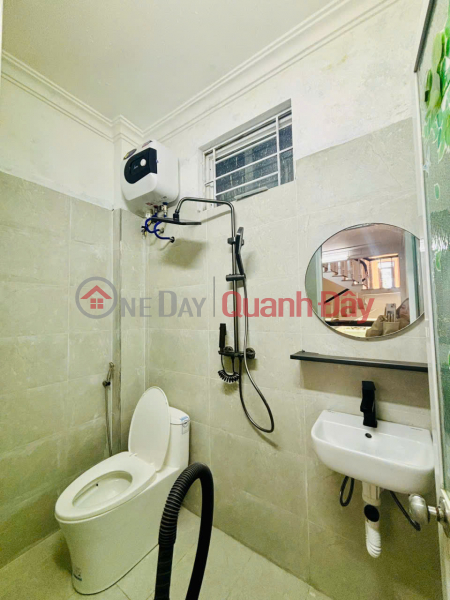 đ 8,5 tỷ Nhà mặt đường Kiều Sơn - Văn Cao đang cho thuê - 82m 4 tầng 6 ngủ