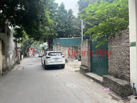 THACH BAN LAND LOT - NEAR STREET FRONT - TARH CAR AWAY - 7-SEATER CAR ENTRANCE - NEAR CENTER _0