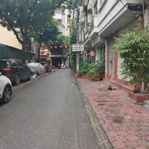 PHÂN LÔ TRUNG KÍNH – MẠC THÁI TỔ 7 TẦNG THANG MÁY – NỘI THẤT SANG, SỊN, MỊN Niêm yết bán