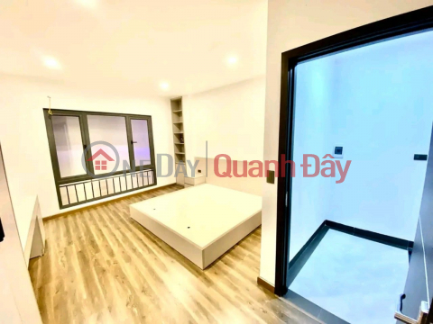 5-FLOOR HOUSE IN HO DAC DI STREET Area: 37M2 3 BEDROOM MT: 4.3M PRICE: OVER 4 BILLION ONLY 20M TO CAR - FARM LANE - DONG DISTRICT CENTER _0