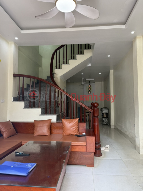Bán nhà Thanh Am, Lô góc oto 16c đỗ cửa cách mặt phố đúng 5m giá hơn 6 tỷ còn TL. LH 0936123469 _0
