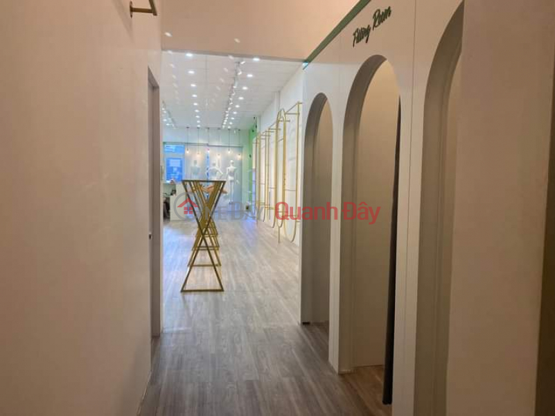 đ 16 Million/ month, NEED TO BE BUSINESS FASHION SHOP - Address: 93 Nui Thanh - Hai Chau - Da Nang - Area: 120 m2