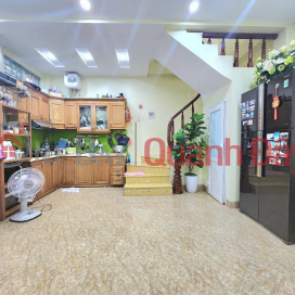 Selling house to beautiful apartment in Nguyen Luong Bang fully furnished right at 40m m 5.3m Slightly more than 4.XX BILLION _0