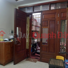 House for sale on Linh Nam street, beautiful red book 48.4m2 "love price" 5.5 billion _0