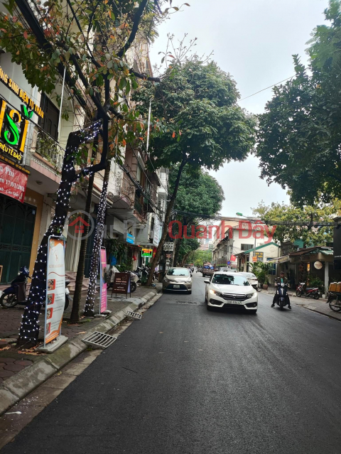 The owner wants to sell Tran Tu Binh Street, sidewalk for cars to avoid busy business, 15 billion. _0
