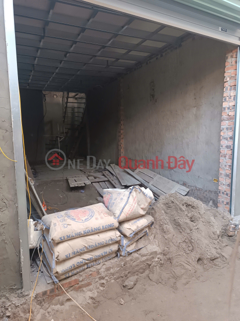 Owner selling a 2-story house, 36m², on Bui Huy Bich street, car parking available right in front, located on a main road. _0