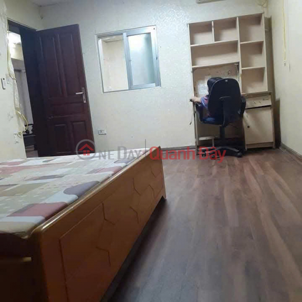 đ 8 Million/ month Apartment for rent, 2nd floor, Dai La, 80m2, 3 bedrooms, 8 million for family, group of 6 people