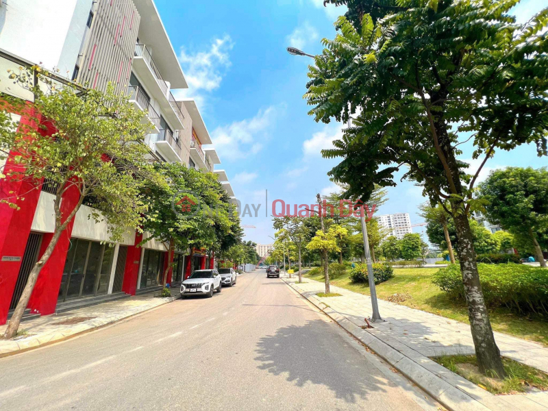 Shop House corner lot, most beautiful location in Khai Son City, 163m x 5 floors, 25m frontage Sales Listings