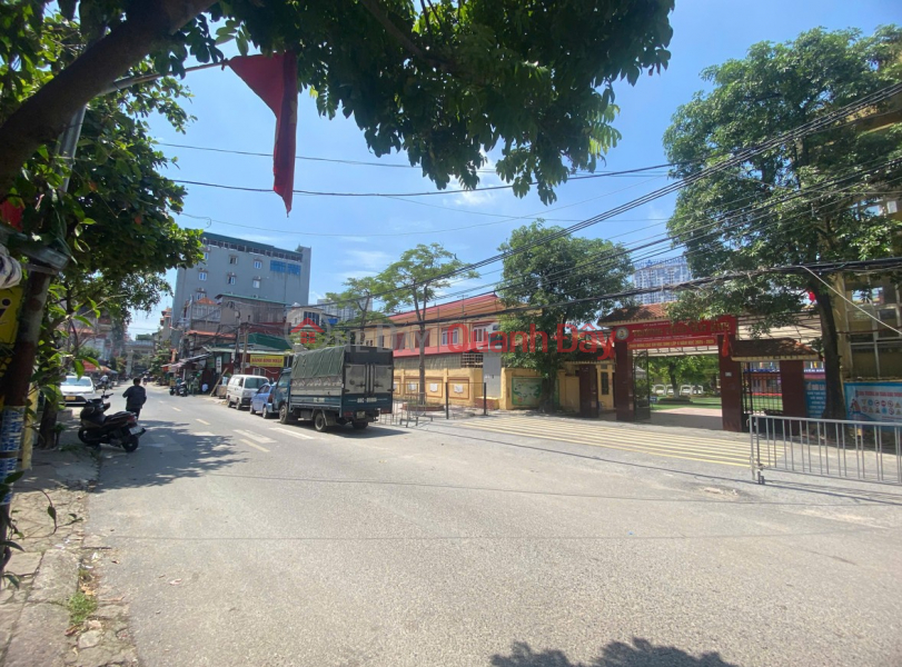 Bán Nhà Chính Chủ - Đường ô tô tránh, phù hợp đầu tư kinh doanh | Việt Nam | Bán | đ 14 tỷ