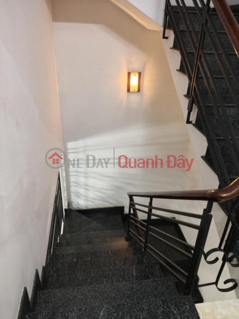 Bán nhà trệt 2 lầu sân thượng 4 pn 4 wc mới đẹp (4.9x11) hẻm thông thoáng _0