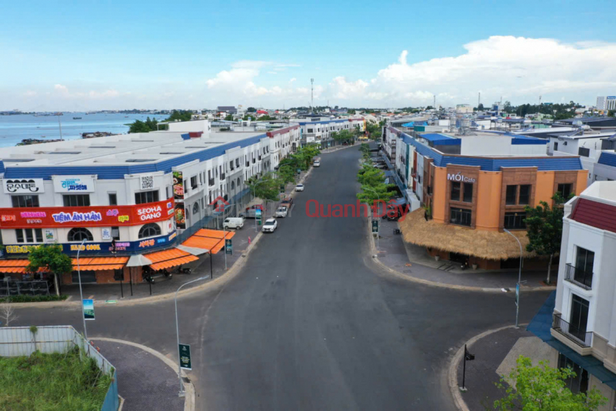 Bán nhà Tây Sông Hậu - Long Xuyên 5x21m, 1 trệt 2 lầu, giá 6,X tỷ, tiện ở và cho thuê Việt Nam Bán đ 6,5 tỷ