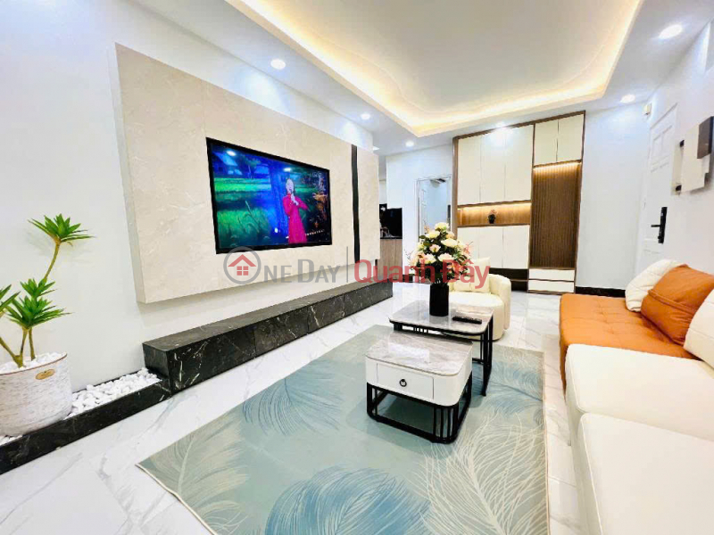 CHUNG CƯ CẦU GIẤY- NHÀ THIẾT KẾ HIỆN ĐẠI - Ô TÔ CHẠY VÒNG QUANH - 3PN - 2WC - 2 BAN CÔNG - TIỆN ÍCH XUNG, Việt Nam, Bán | đ 6,75 tỷ