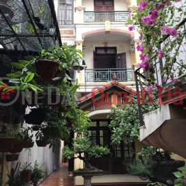 The owner needs to sell the house at 21 alley 119\/37 Tho Quan alley, Kham Thien Ward, Dong Da, Hanoi. _0
