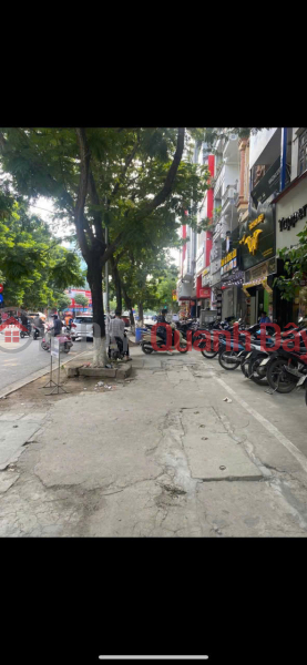 Property Search Vietnam | OneDay | Residential, Sales Listings ONLY 1 APARTMENT! Tran Quoc Hoan Street, Cau Giay, sidewalk, car-free, business 45m x 5 floors, slightly over 37 billion negotiable