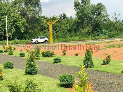 URGENT SALE: PLOT OF LAND LOCATED NEAR THE CENTER OF DONG XOAI CITY. _0