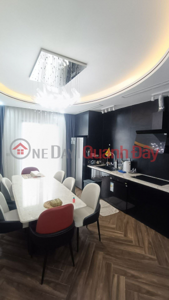 , Please Select, Residential, Sales Listings đ 22 Billion