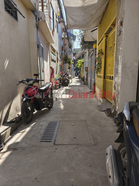 Property Search Vietnam | OneDay | Residential Sales Listings | ► 2.55 billion VND. House in a 2m wide alley, close to the main road (Dien Bien Phu Street),walking distance to the park, 39m2, mezzanine floor.