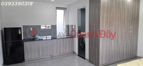 Newly built, fully furnished serviced apartment for rent with super cool windows\/balconies in Hoa Hung, District 10. _0