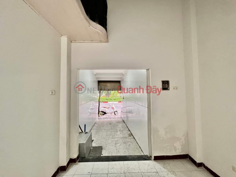 RARE STREET SURFACE HOUSE FOR SALE - DAY AND NIGHT BUSINESS - BOTH LIVING AND BUSINESS - 32M - 4 FLOORS - APPROXIMATE PRICE 5 BILLION Vietnam, Sales đ 5.35 Billion