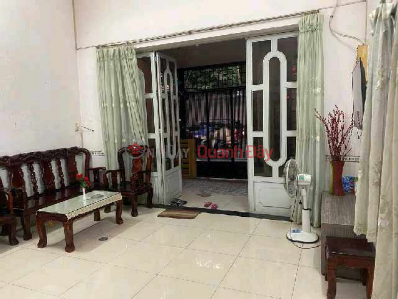 Nhà Cấp 4 Gác Lửng - Hẻm 8m Thông, DT: 4,5x18,6= 84m² , Phường 15 , Tân Bình | Việt Nam | Bán đ 9,8 tỷ