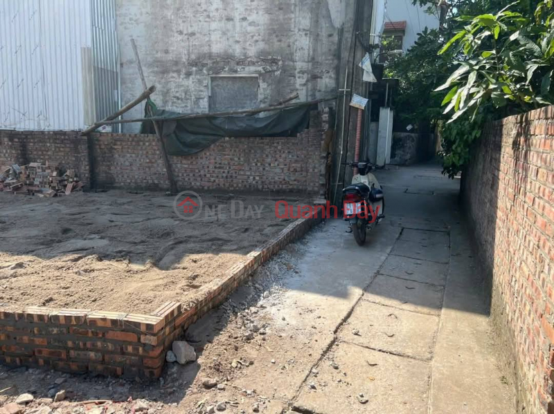 Land for sale in village 3, Van Phuc commune, 64 m2, wide alley for 7-seat car, right at the auction area Sales Listings