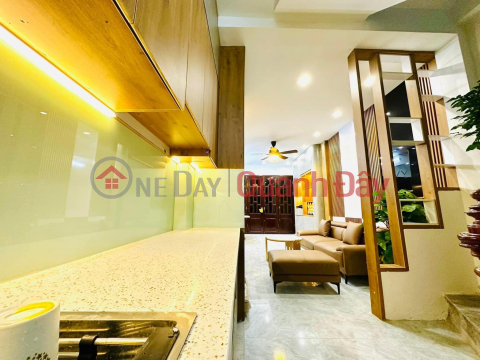 Selling Truong Dinh house with area 35m2 x5 floors, new, beautiful, live forever, price 3.25 billion VND _0