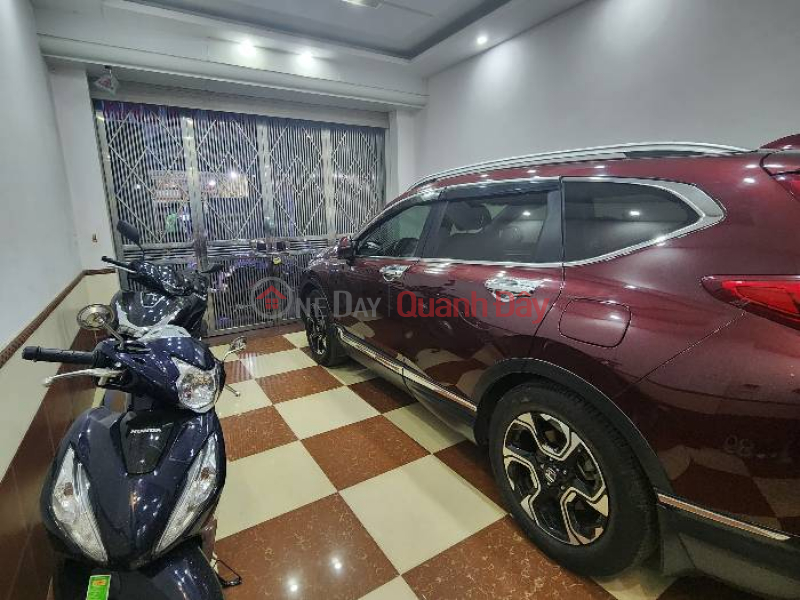 The family needs to sell a 7-seat car division for only 12,999 billion. Tran Quoc Hoan Sales Listings