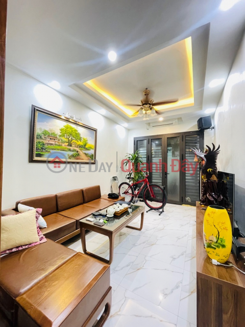 QUANG TIEN EXTREMELY RARE HOUSE, BEAUTIFUL HOUSE, STURDY BUILDING, CAR AVOIDANCE, CAR ACCESS 10M FROM HOME, 80% FURNISHING RETURN _0